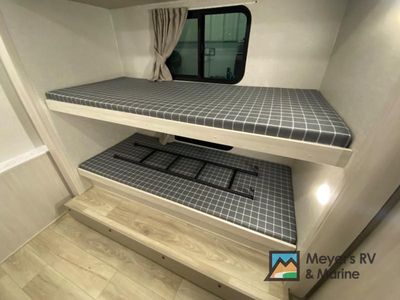 2025 Forest River RV Surveyor - Photo 11