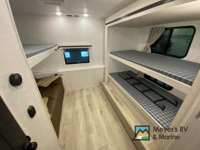 2025 Forest River RV Surveyor - Photo 10