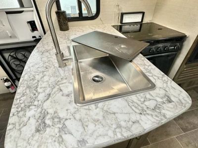 2019 Keystone Rv Bullet trailer — photo 8 view