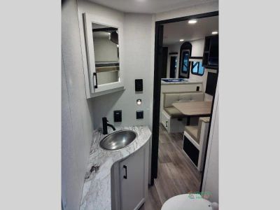 2026 Venture RV Stratus — photo 37 view