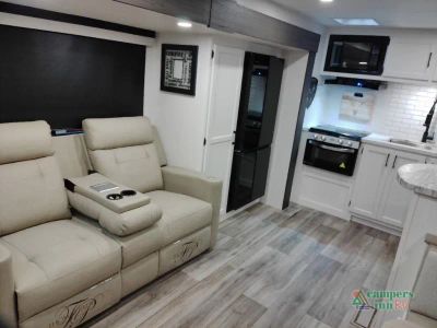 2026 Venture RV Stratus — photo 25 view