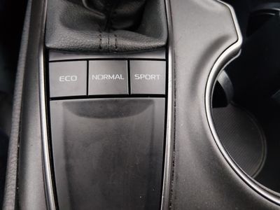 2024 Toyota Camry - Photo 18