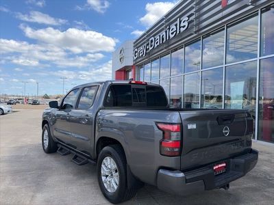 2022 Nissan Frontier — side profile view
