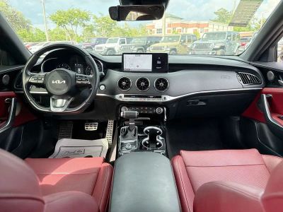 2023 Kia Stinger — photo 22 view
