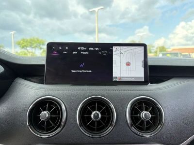 2023 Kia Stinger — photo 18 view