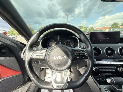 2023 Kia Stinger — photo 13 view