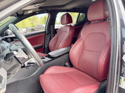 2023 Kia Stinger — photo 11 view