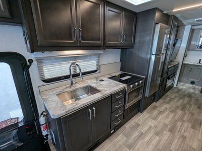 2025 Fleetwood Altitude — photo 15 view