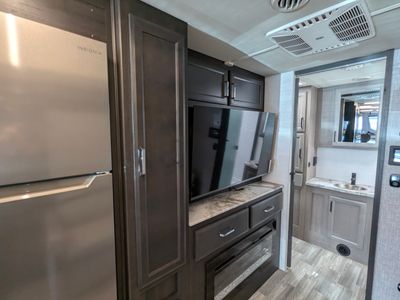 2025 Fleetwood Altitude — photo 7 view