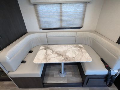 2025 Fleetwood Altitude — photo 13 view