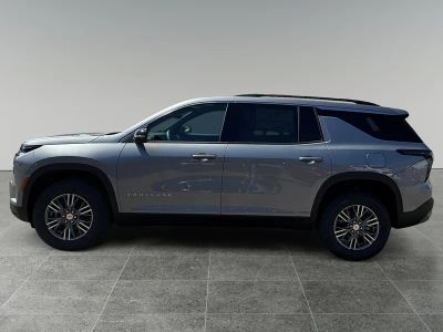 2026 Chevrolet Traverse — side profile view