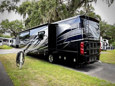 2018 Newmar Ventana — rear three-quarter view