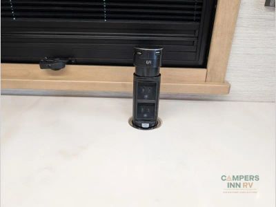 2027 Dynamax Grand Sport — photo 33 view