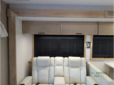 2027 Dynamax Grand Sport — photo 37 view