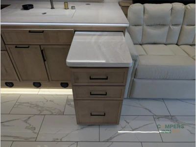 2027 Dynamax Grand Sport — photo 25 view