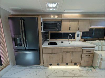 2027 Dynamax Grand Sport — photo 18 view