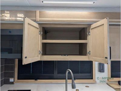 2027 Dynamax Grand Sport — photo 31 view