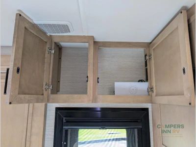 2027 Dynamax Grand Sport — photo 45 view