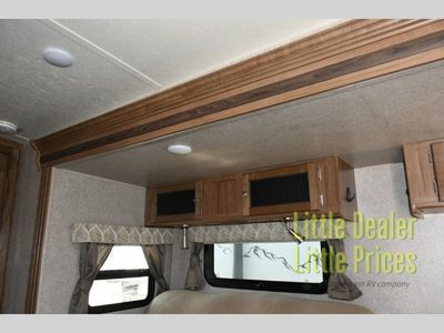 2017 Forest River RV Flagstaff Shamrock - Photo 11