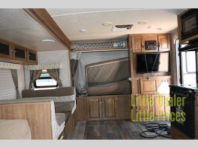 2017 Forest River RV Flagstaff Shamrock - Photo 6
