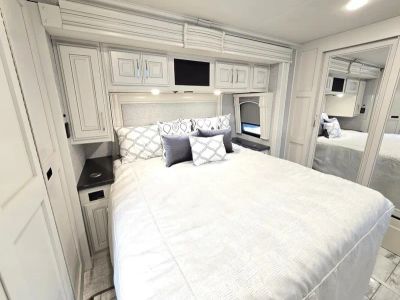 2026 Fleetwood DISCOVERY LXE - Photo 18
