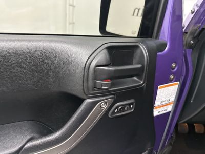 2017 Jeep Wrangler — photo 10 view