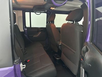 2017 Jeep Wrangler — photo 18 view