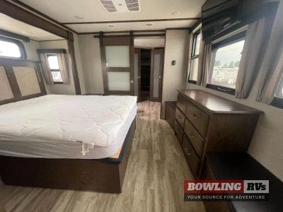 2021 Solitude 373FB — photo 22 view