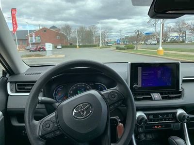 2025 Toyota RAV4 Hybrid LE - Photo 17