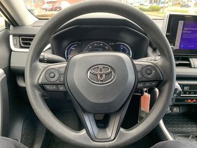 2025 Toyota RAV4 Hybrid LE - Photo 18