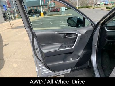 2025 Toyota RAV4 Hybrid LE - Photo 13