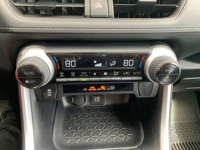 2025 Toyota RAV4 Hybrid LE - Photo 25