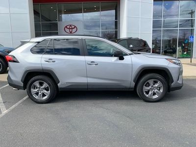 2025 Toyota RAV4 Hybrid LE - Photo 3