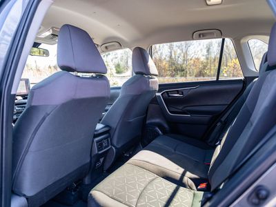 2024 Toyota RAV4 - Photo 15