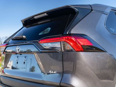 2024 Toyota RAV4 - Photo 13