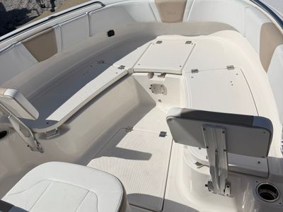 2026 Robalo 270 CC - Photo 22