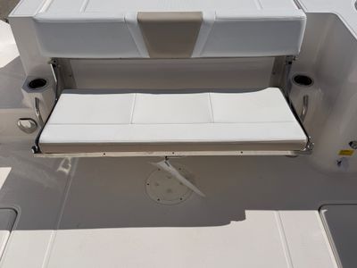 2026 Robalo 270 CC - Photo 15