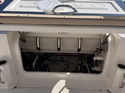 2026 Robalo 270 CC - Photo 16