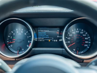 2020 Ford Mustang - Photo 26