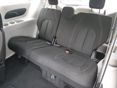 2023 Chrysler Voyager - Photo 17
