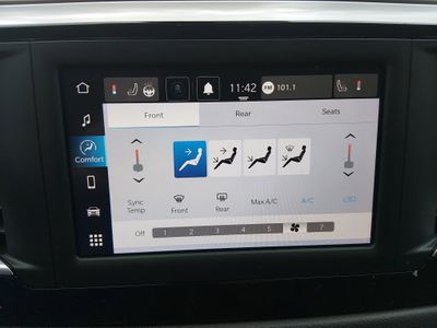 2023 Chrysler Voyager - Photo 19