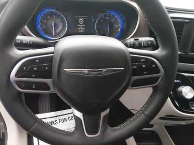 2023 Chrysler Voyager - Photo 12