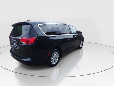 2023 Chrysler Voyager - Photo 7