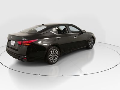 2025 Nissan Altima - Photo 7