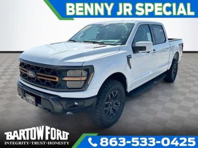 2025 Ford F-150 Tremor 4WD SUPERCREW in Oxford White — front three-quarter view