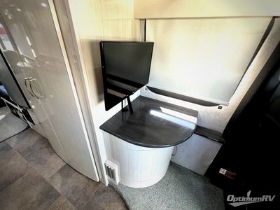 2020 Pleasure-Way Plateau - Photo 9