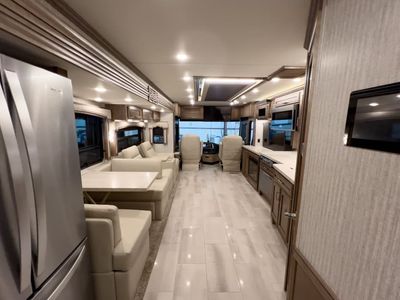 2023 Newmar VENTANA - Photo 3