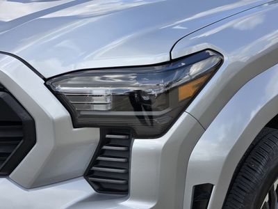 2024 Toyota Tacoma - Photo 5