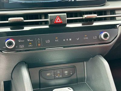 2026 Kia Sportage — photo 16 view