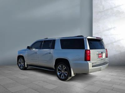 2016 Chevrolet Suburban - Photo 4